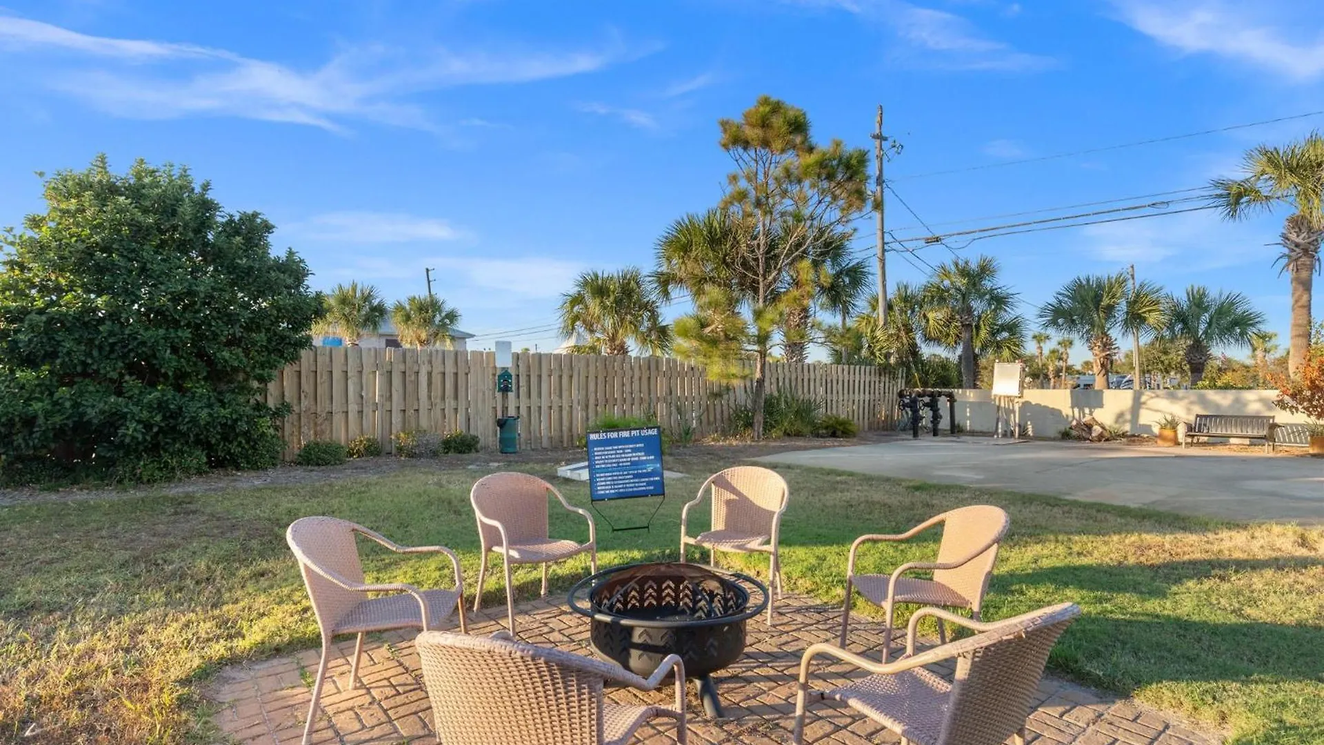 Nyaraló Commodore 304 Gorgeous Beach Views! Near St. Andrews State Park. Panama City Beach